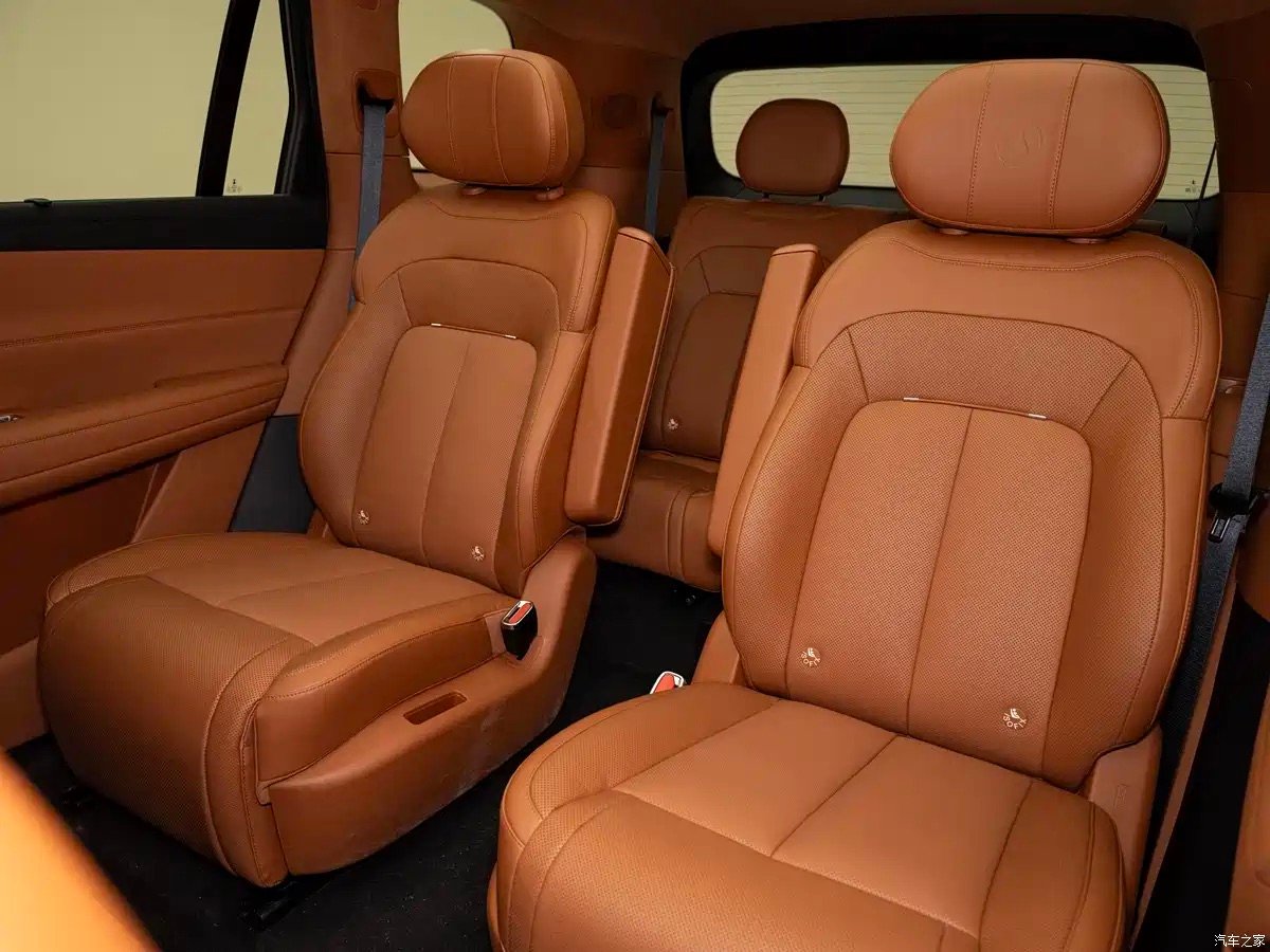 16-1789543621-byd-co-suv-dien-moi-gia-11-ty-dong-sach-chi-mat-vai-chuc-phut-day-dien-chay-1000km