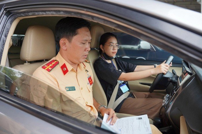 thi-bang-lai-xe