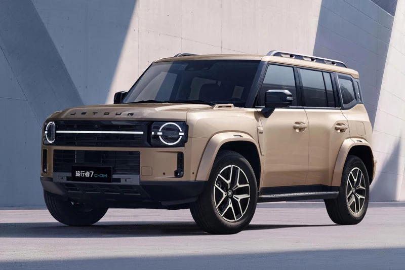 SUV địa hình công suất 782 mã lực, giá gần 600 triệu đồng - Hình 2