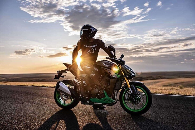 Supernaked Kawasaki Z1100 2027 trình làng, bản SE “chơi trội” với loạt trang bị khủng - 5