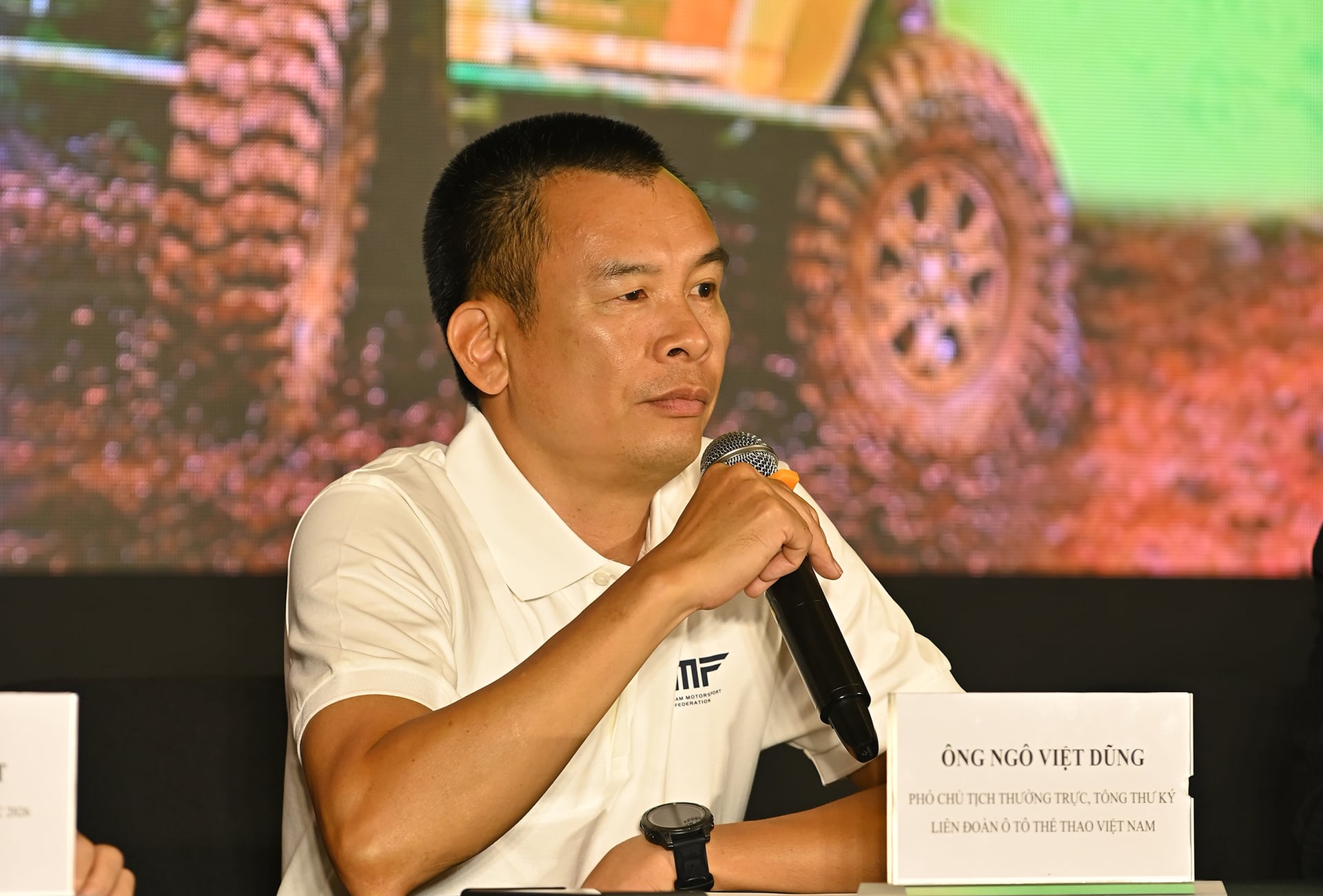 Đại diện Ban tổ chức trả lời câu hỏi của phóng viên về giải đấu năm 2026