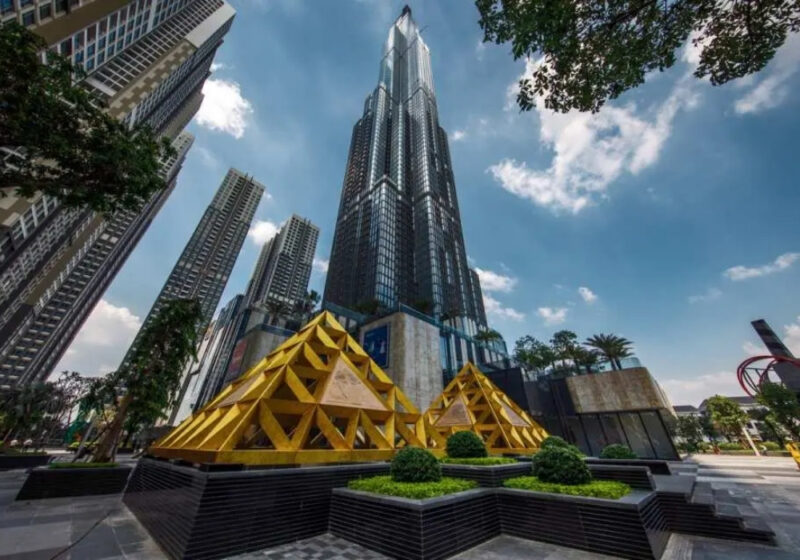 hen ho 20 10 landmark 81
