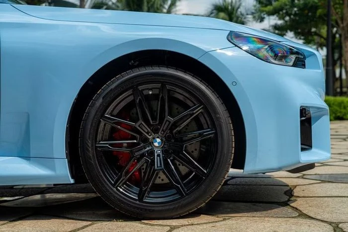 Cận cảnh BMW M2 giá gần 4,1 tỷ đồng vừa ra mắt thị trường Việt Nam - Hình 9