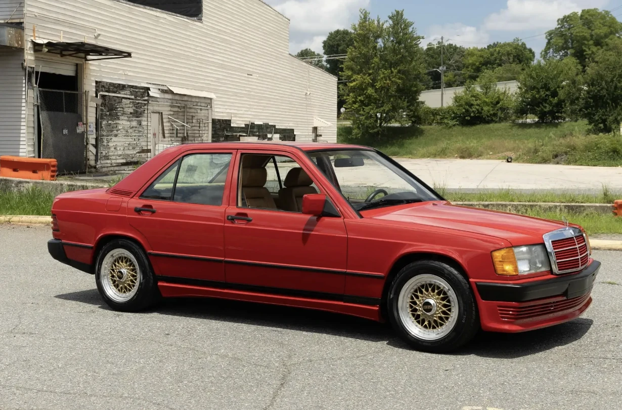 Xế cổ Mercedes-Benz 190E đời 1984 độ turbo độc nhất vô nhị - Hình 3