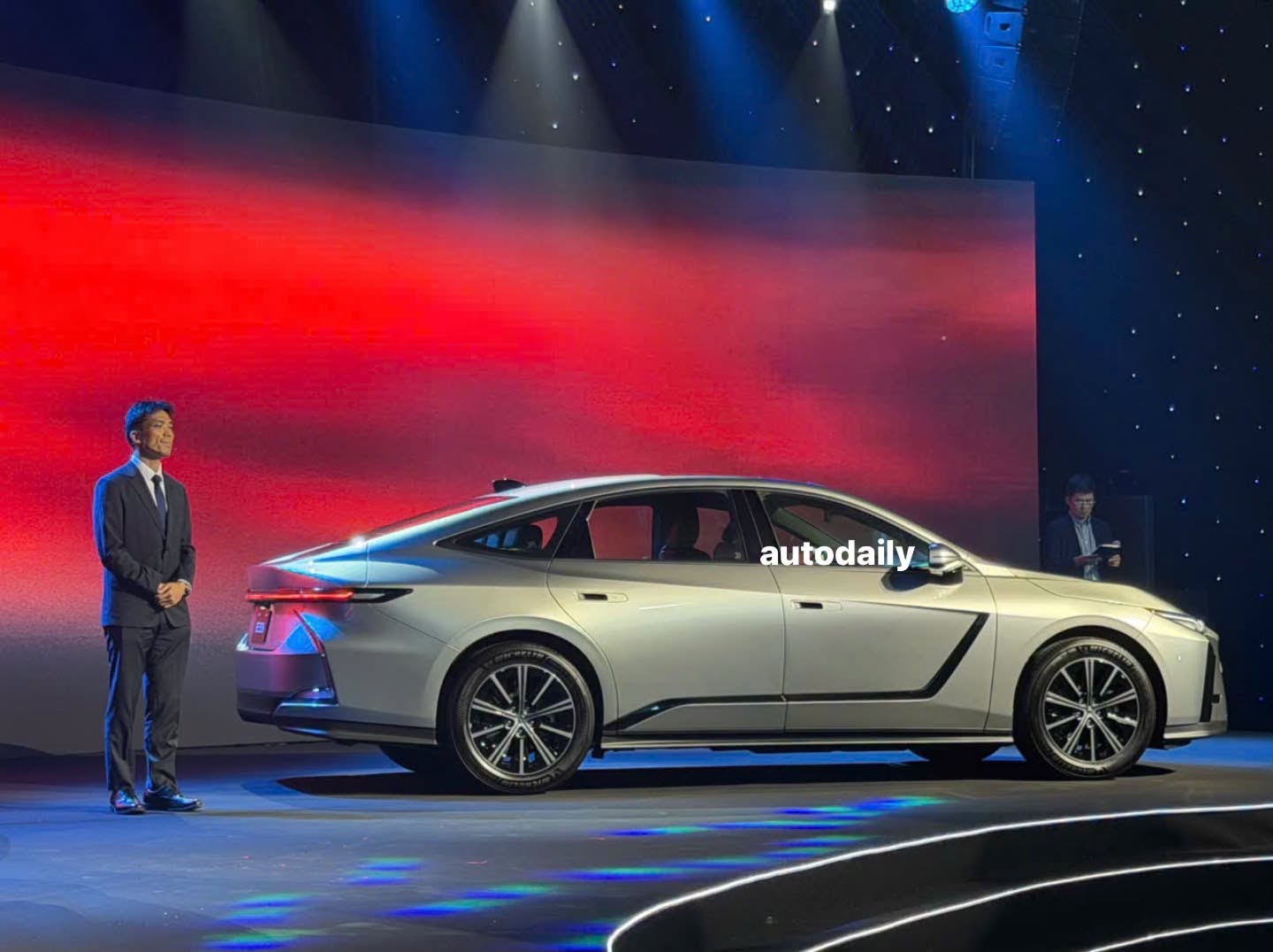 Lexus ES 2.jpg
