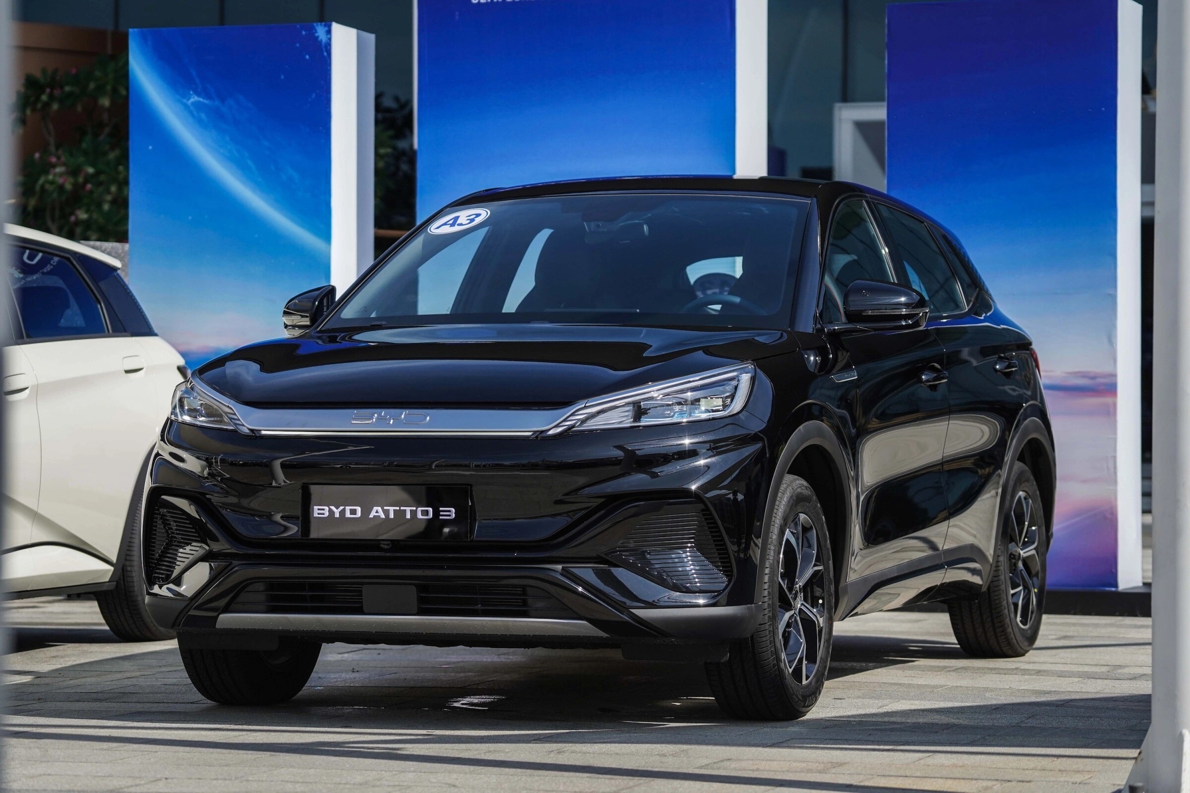 Mẫu SUV điện này có kích thước dài x rộng x cao lần lượt là: 4.455 x 1.875 x 1.615 mm.