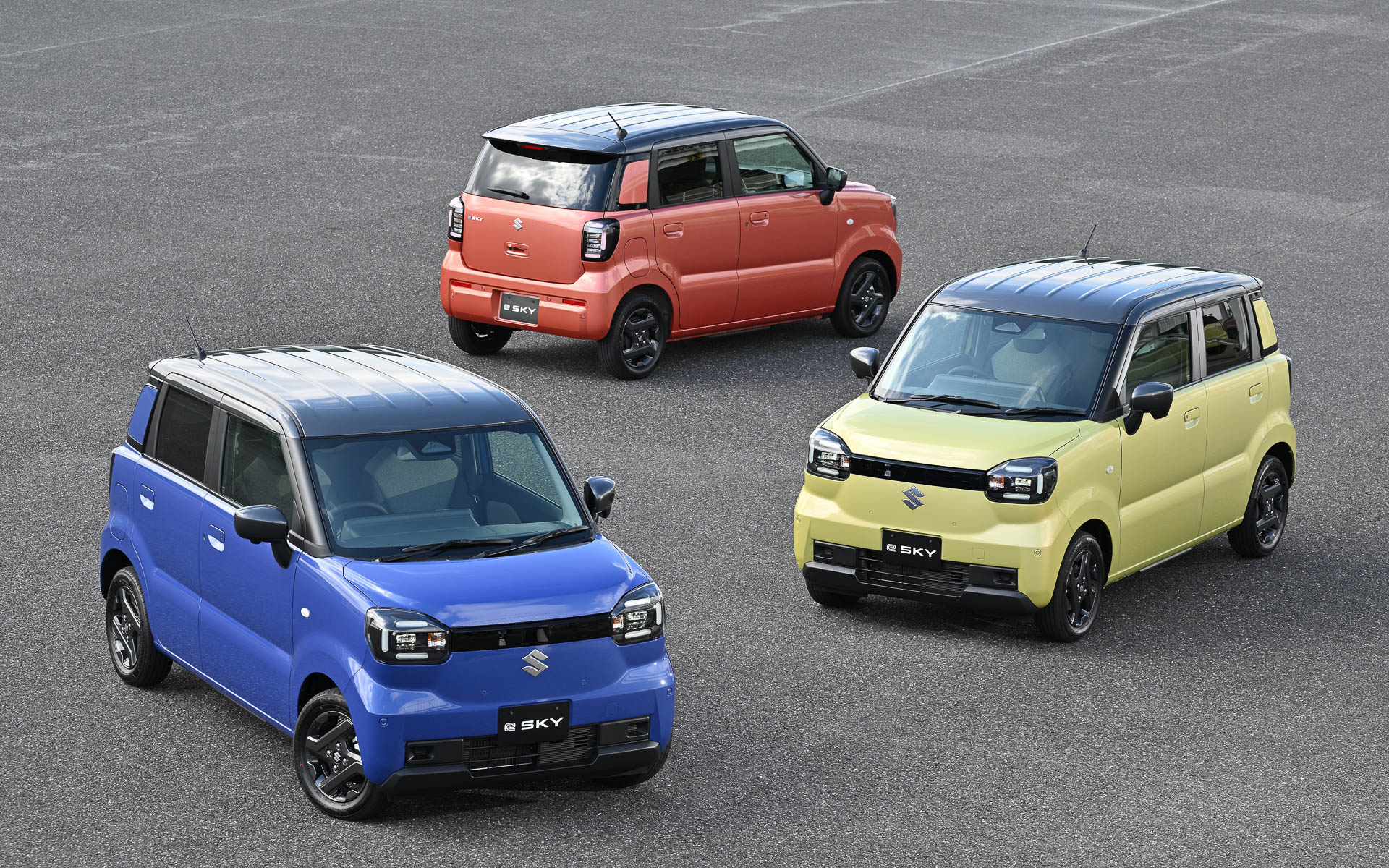 Suzuki cho biết e SKY hướng đến việc giúp các chủ xe xăng dầu dễ dàng chuyển đổi sang ô tô điện hơn (Ảnh: CarWatch).