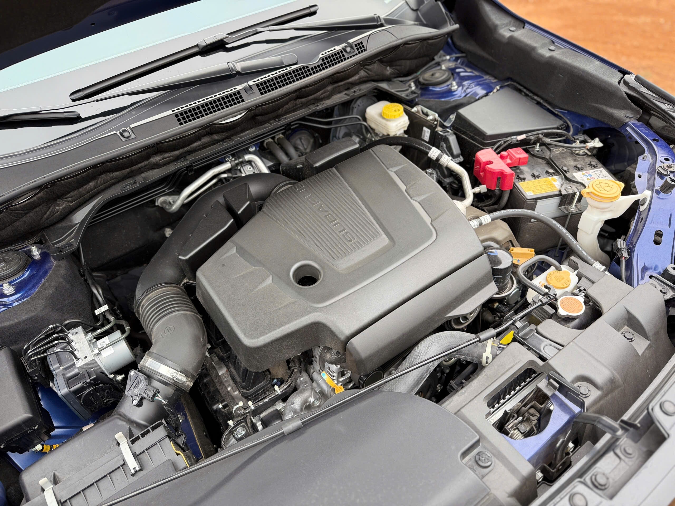 Động cơ xăng, dung tích 2.5L của Forester lại tạo được cảm giác khá dễ chịu.