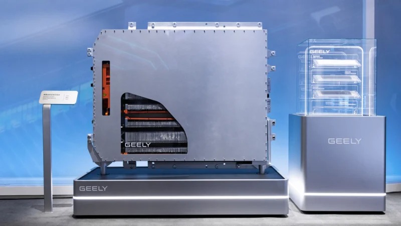 Geely pin thể rắn - hình ảnh