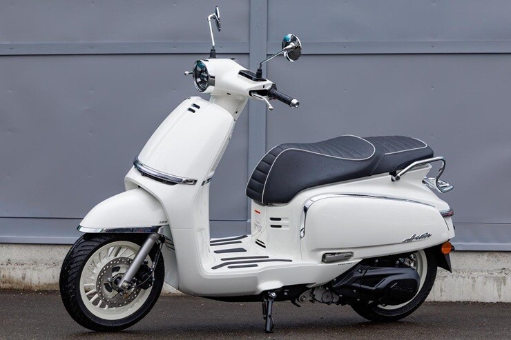 Xe ga retro trang bị hiện đại, thách thức Vespa, SH - 7