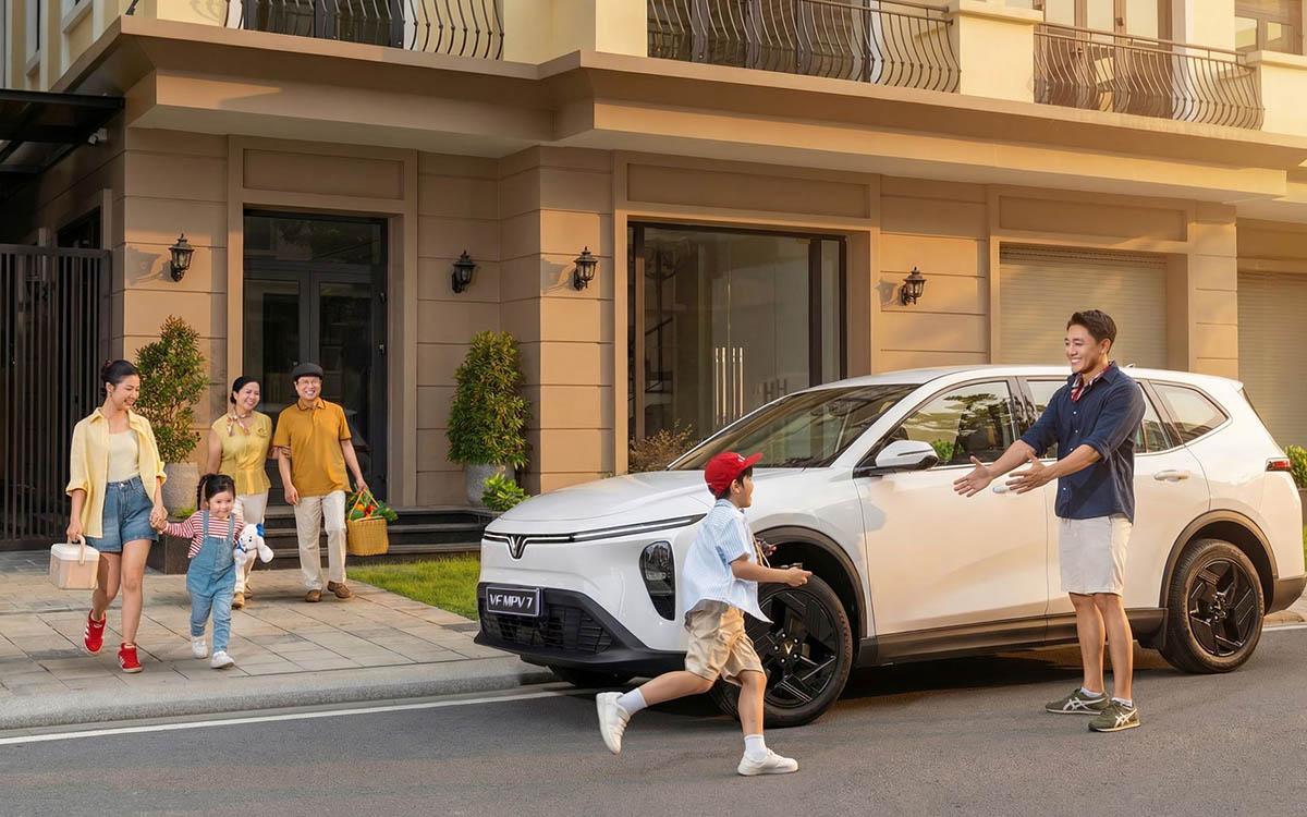 Chọn xe “hợp cả nhà”: Vì sao nhiều gia đình chốt xe điện VinFast? - 1