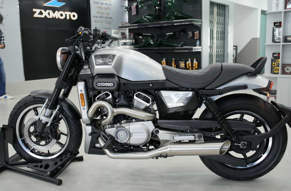 Hyosung GV350X