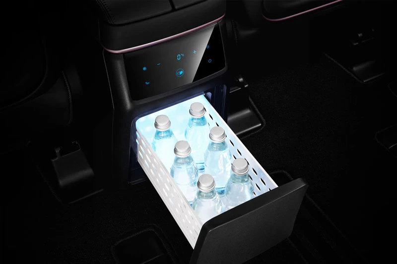 Xe MPV 7 chỗ hybrid mạnh 358 mã lực, nội thất sang chảnh, giá gần 1,6 tỷ đồng - Hình 6