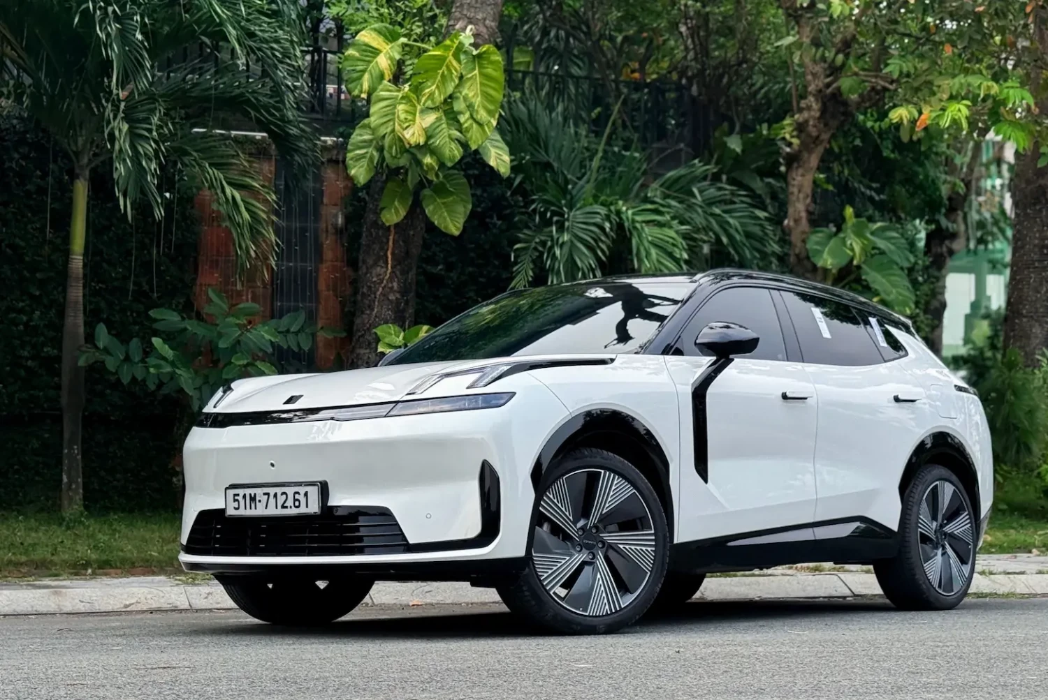Xe Lynk & Co 08