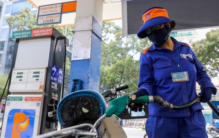 Giá xăng dầu tối 26/9: E5 RON 92 rục rịch giảm, E10 RON 95 về 23.000 đồng/lít trong tuần sau? Giá đầy bình xe ga 110cc ảnh 1