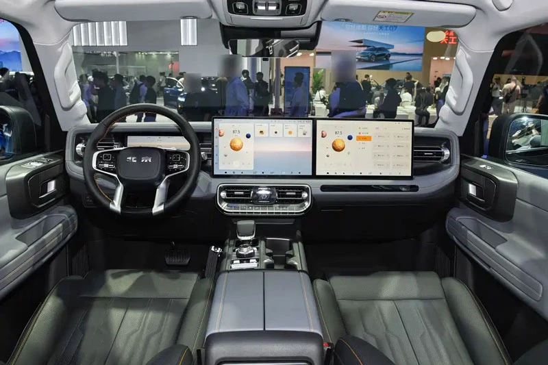 SUV địa hình thiết kế hầm hố, công suất 532 mã lực, giá 715 triệu đồng - Hình 4