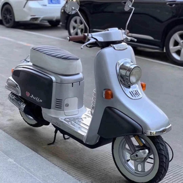 Những chiếc Julio 50 có đầy đủ giấy đăng ký và biển số hiện có thể được rao bán khoảng 95-105 triệu đồng. Ảnh: NVCC