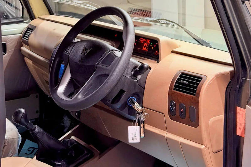 SUV thiết kế hầm hố, giá chưa tới 300 triệu đồng - Hình 3