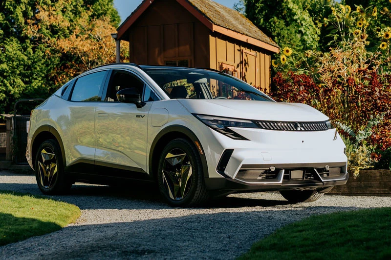 Xe điện Mitsubishi công suất 214 mã lực, phạm vi hoạt động 454 km, giá gần 1 tỷ đồng - Hình 1