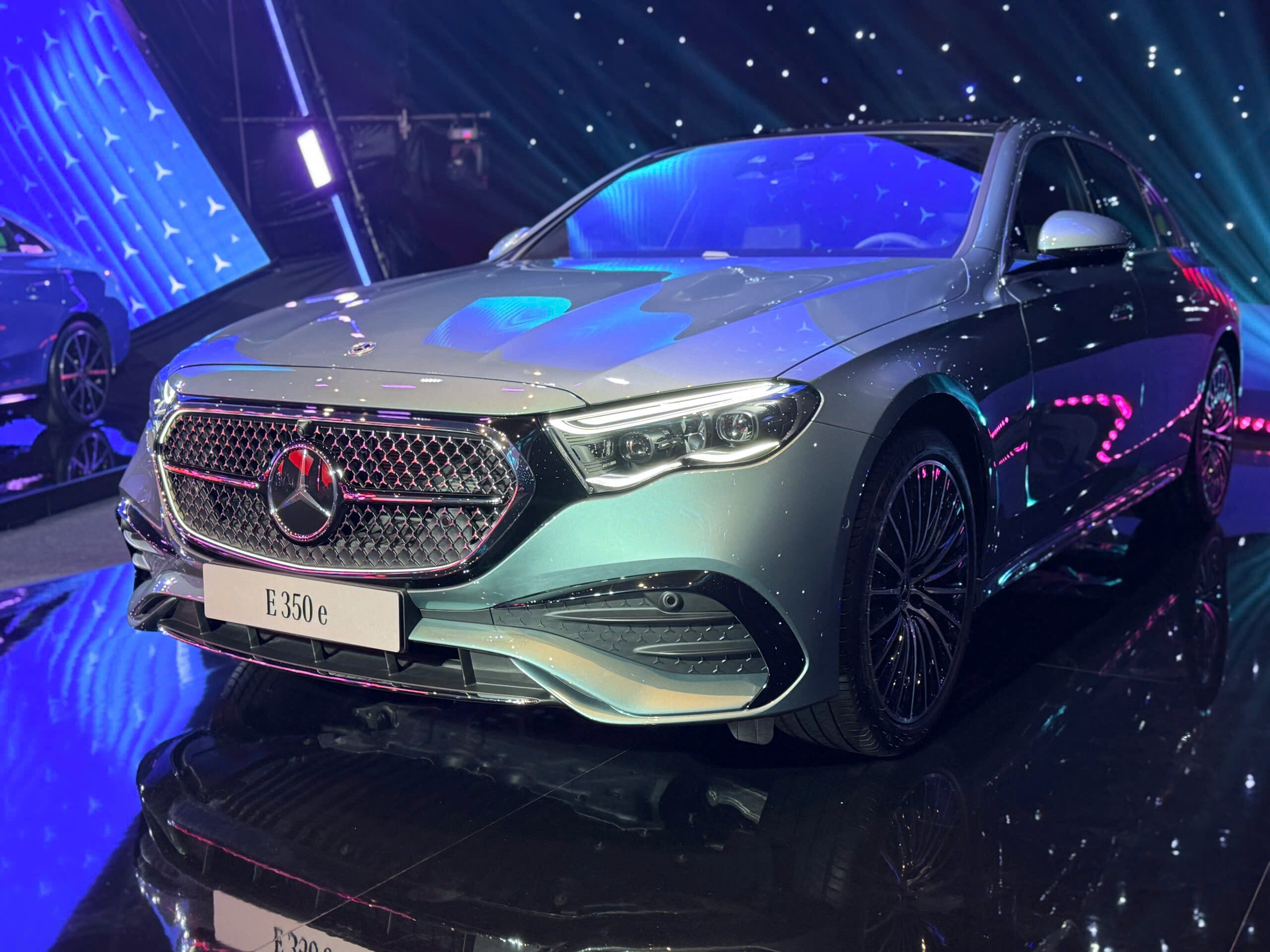 Chi detailing mẫu xe điện Mercedes-Benz CLA 200 đầu tiên về Việt Nam - 4