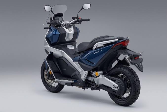 31-1793431856-hang-xe-trung-quoc-ra-mat-tay-ga-adv-250cc-dong-co-dat-giua-sieu-hiem-thach-thuc-ca-honda-x-adv-va-yamaha-xmax