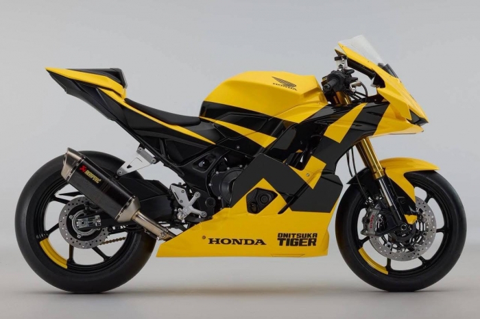 Khung gầm và tư thế lái của concept