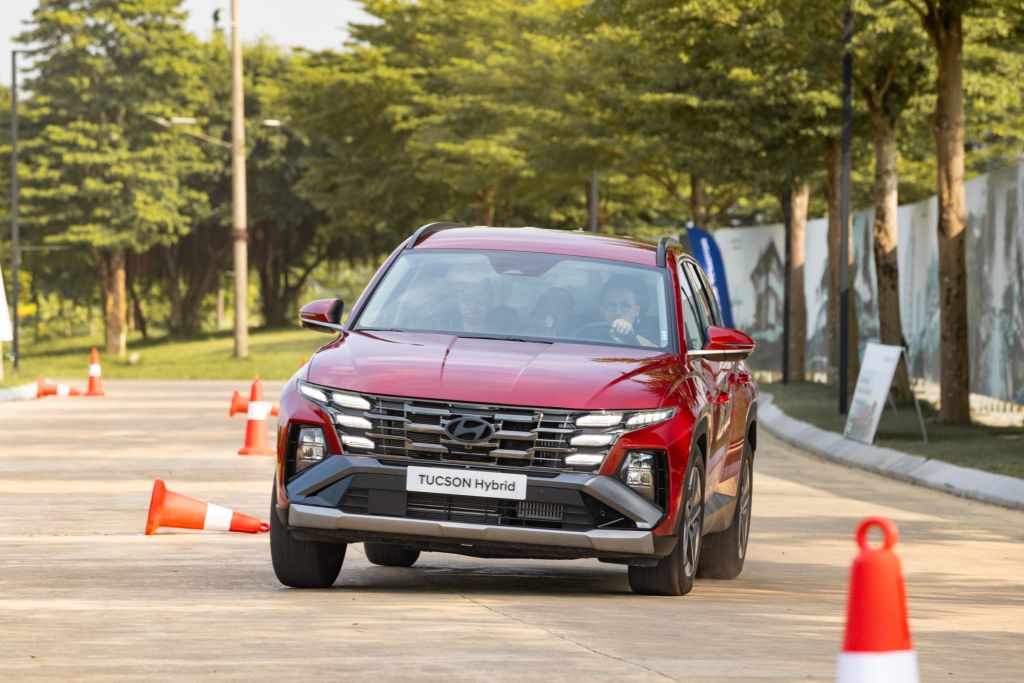 Tucson Hybrid công nghệ