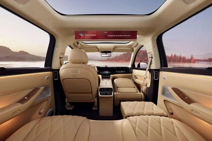 SUV hạng sang cỡ lớn mạnh 540 mã lực, trang bị tối tân, giá hơn 1,5 tỷ đồng - Hình 5