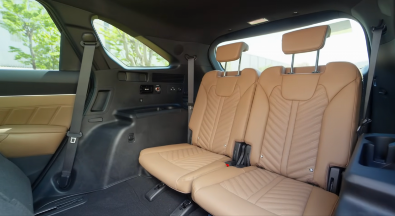 KIA Sorento Hybrid 2026 khuyến mãi T4/2026: Giá lăn bánh, thông số xe, trả góp