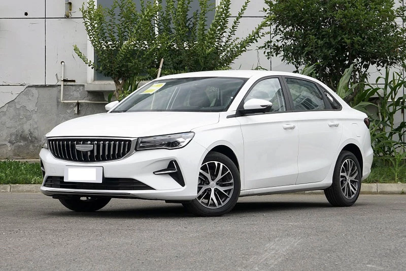 Hình 2: Xe sedan hạng D trang bị camera 540 độ, giá chưa tới 270 triệu đồng