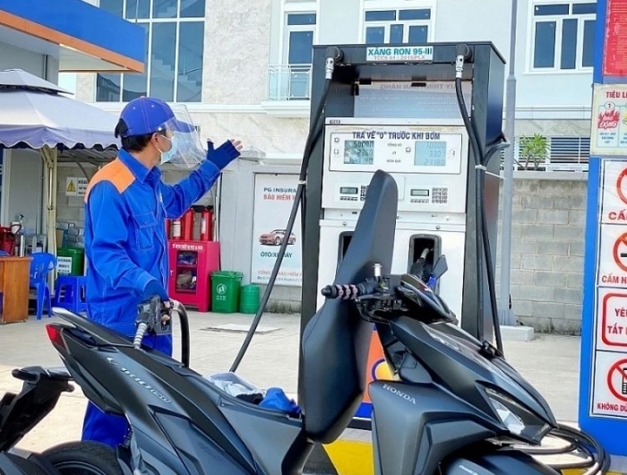 Giá xăng dầu hôm nay 30/10: E10 RON 95 về cách đáy 5.800 đồng, RON 92 rẻ hơn đỉnh 4.000 đồng, giá đầy bình xe ga 110cc ảnh 1