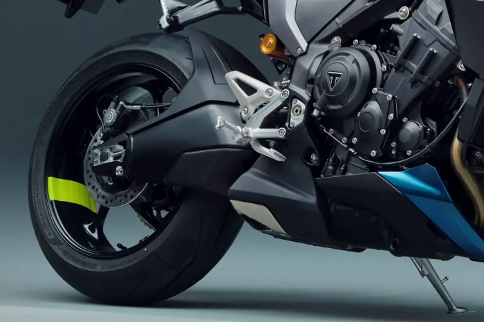 Street Triple 798 thiết kế và trang bị