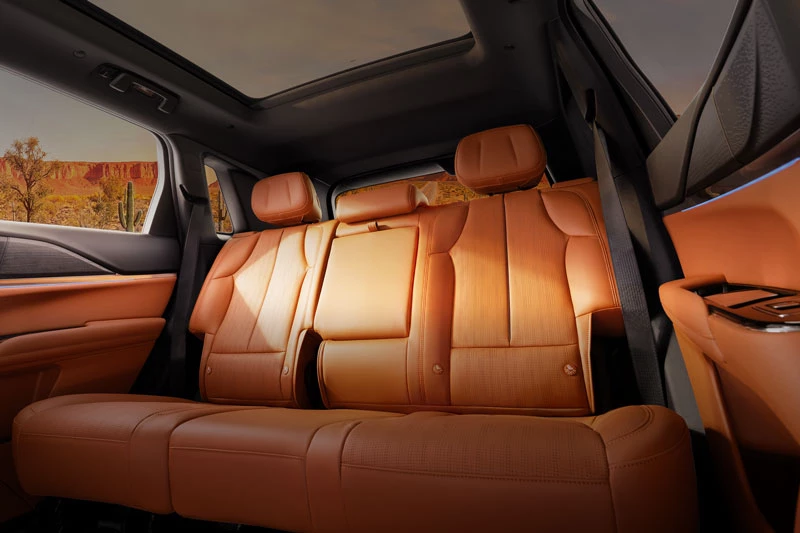 SUV hạng sang công suất 523 mã lực, siêu tiết kiệm xăng, giá hơn 1 tỷ đồng - Hình 6