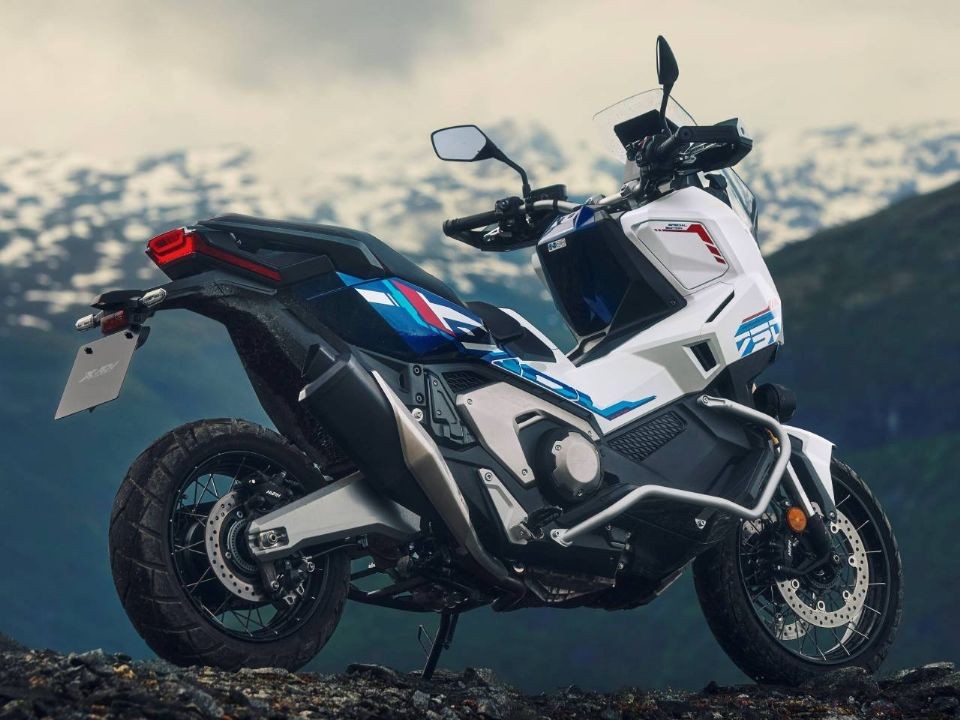 Honda chính thức ra mắt ‘vua xe ga’ mới tinh: Trang bị xịn hơn cả SH và Air Blade, giá cực kỳ hấp dẫn