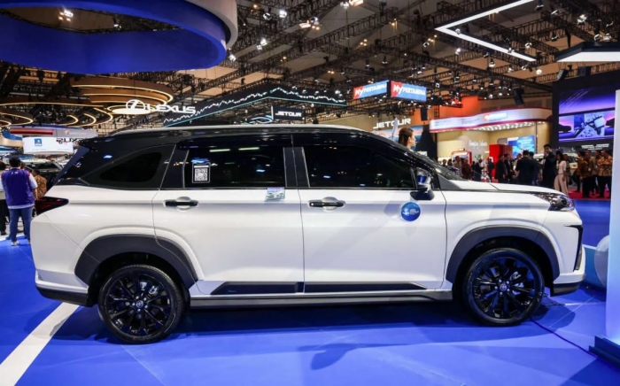 Toyota-Veloz-2