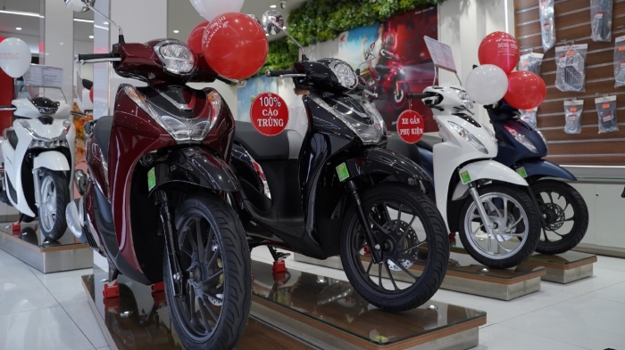 Giá xăng dầu trưa nay 7/8: Xăng E10 giảm về cách đáy 2.300 đồng, RON 92 rẻ hơn đỉnh 8.300 đồng, giá đầy bình xe ga 125cc ảnh 3