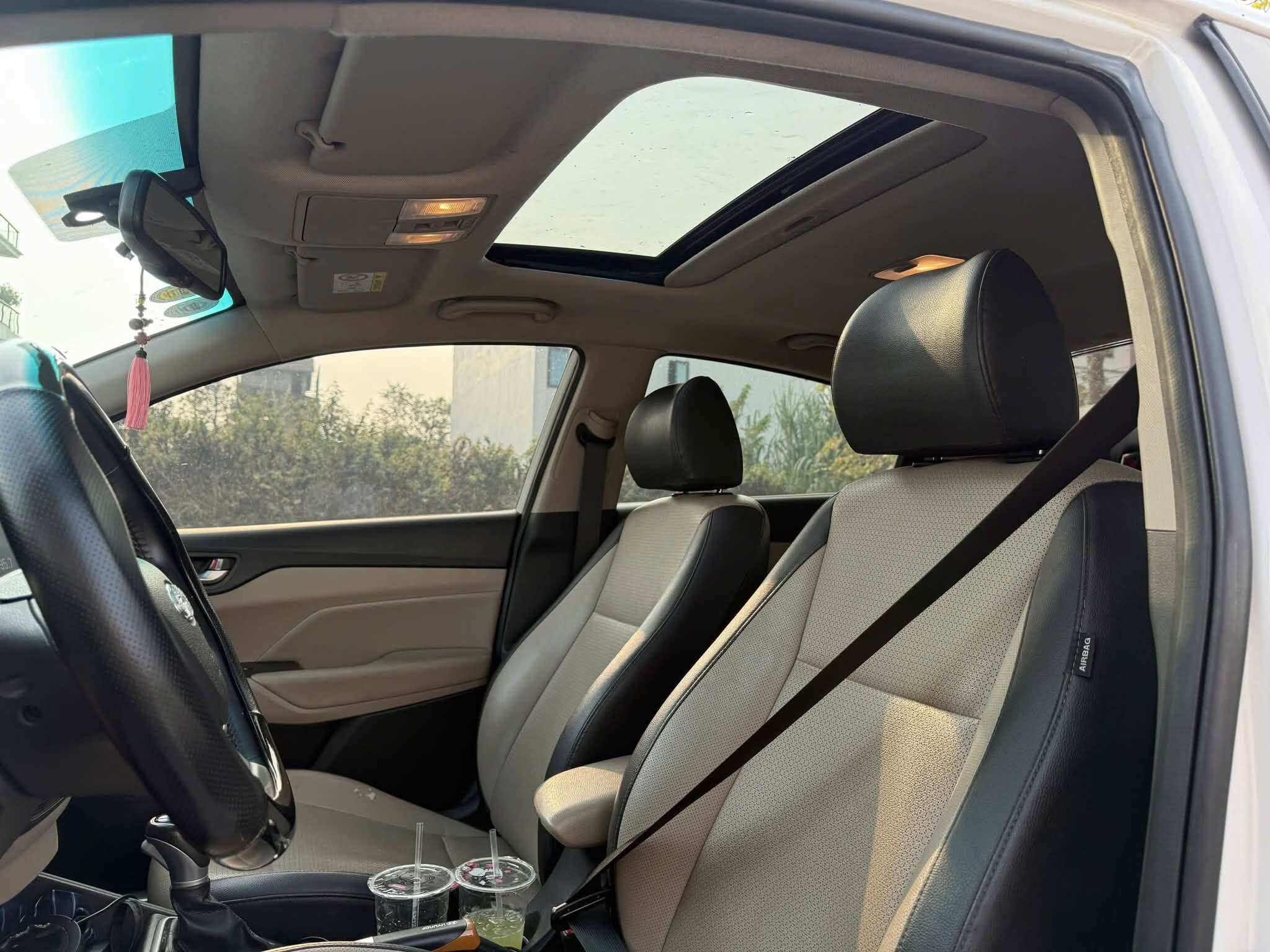 Hyundai Accent: Sau thời gian sử dụng, ưu nhược điểm lộ rõ - 7