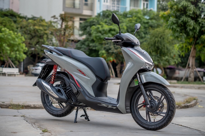 Giá xăng dầu trưa nay 7/8: Xăng E10 giảm về cách đáy 2.300 đồng, RON 92 rẻ hơn đỉnh 8.300 đồng, giá đầy bình xe ga 125cc ảnh 2