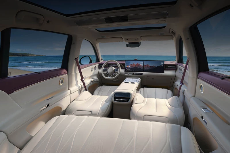 SUV công suất 462 mã lực, trang bị tối tân, giá gần 930 triệu đồng - Hình 7