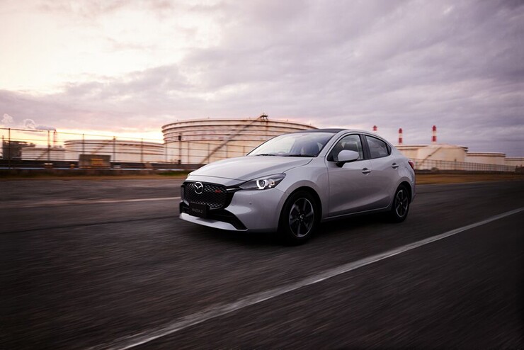 Giá xe Mazda2 sedan và hatchback mới nhất tháng 10/2026 - 2