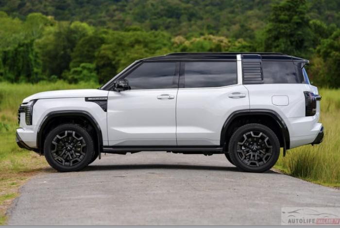 Mitsubishi Pajero 2026