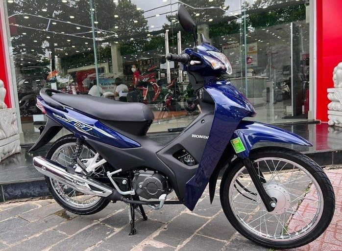 Giá xăng dầu tối nay 5/8: Xăng E10 và RON 92 giảm sát đáy, dầu diesel đang 'rẻ như bèo', bảng giá đầy bình các mẫu xe số ảnh 2