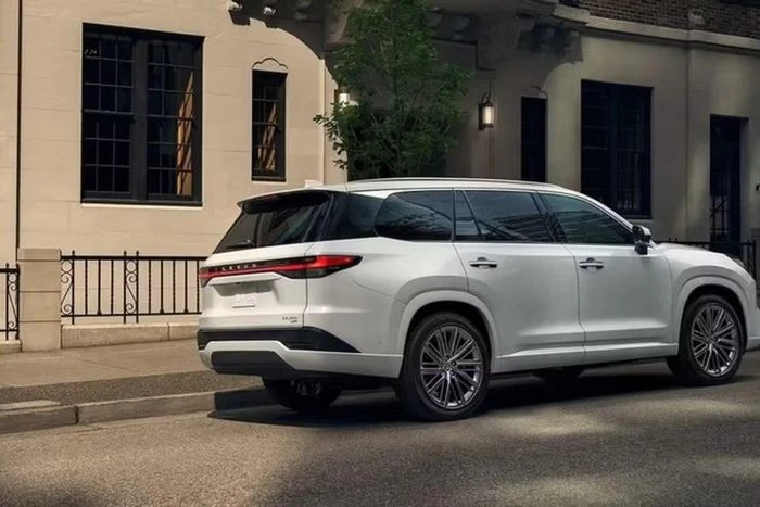 Lợi ích và hạn chế của xe SUV có hàng ghế thứ ba - Hình 1