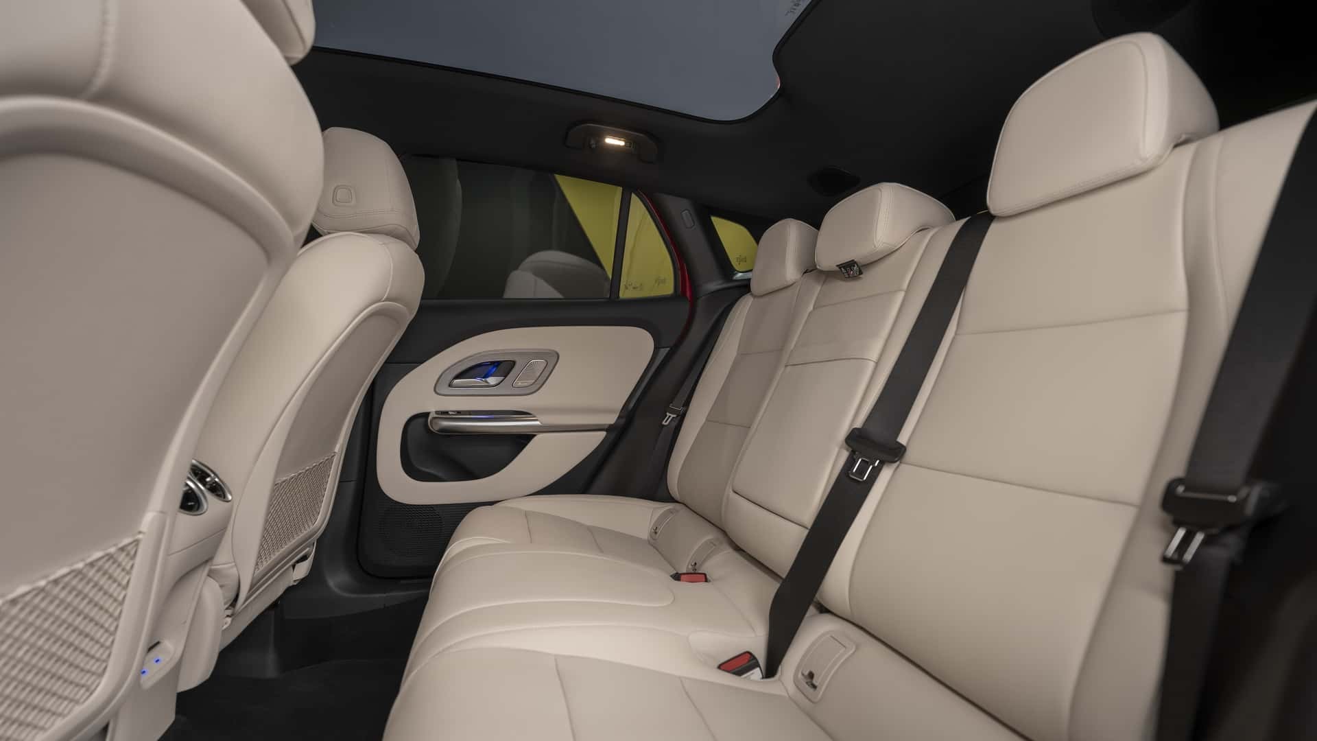 Hàng ghế sau của Mercedes-Benz GLA thế hệ mới