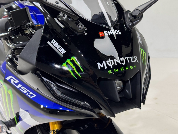 Yamaha-R15-10