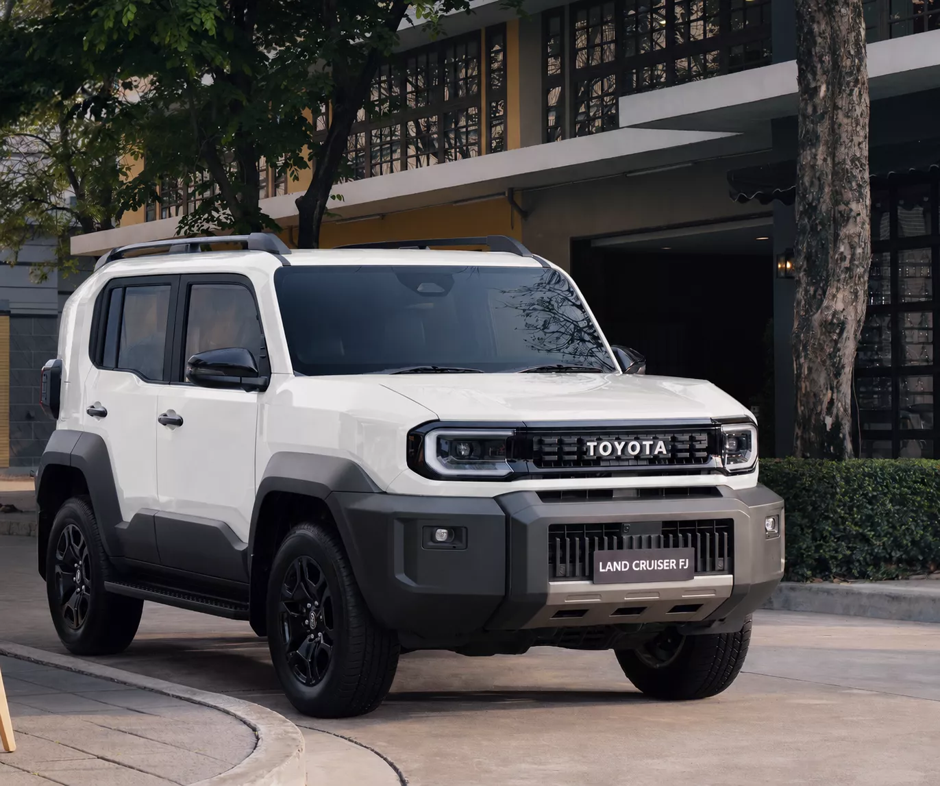 Thông số kỹ thuật Toyota Land Cruiser FJ 2026: “Tân binh” off-road có gì khiến dân mê địa hình phải chú ý? - Ảnh 2.