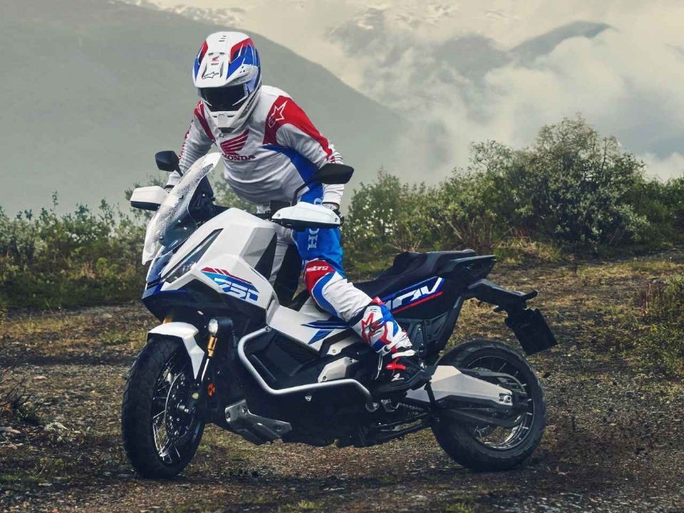 Honda chính thức ra mắt ‘vua xe ga’ mới tinh: Trang bị xịn hơn cả SH và Air Blade, giá cực kỳ hấp dẫn