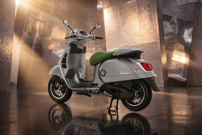 Vespa Edizione Ottantesimo (3)