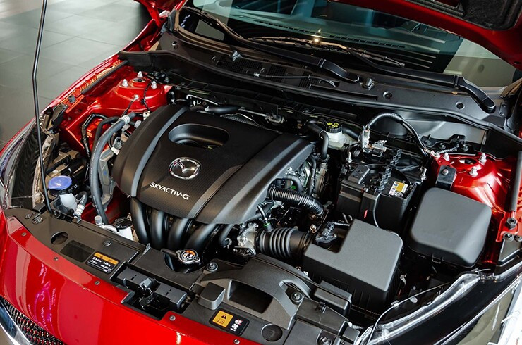 Khối động cơ Skyactiv-G 1.5L mang lại khả năng vận hành êm ái