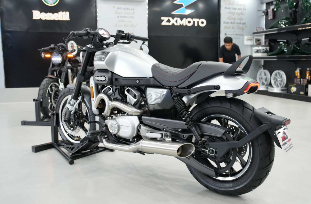 Hyosung GV350X